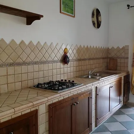 Lägenhet La Rocca Lu Bagnu